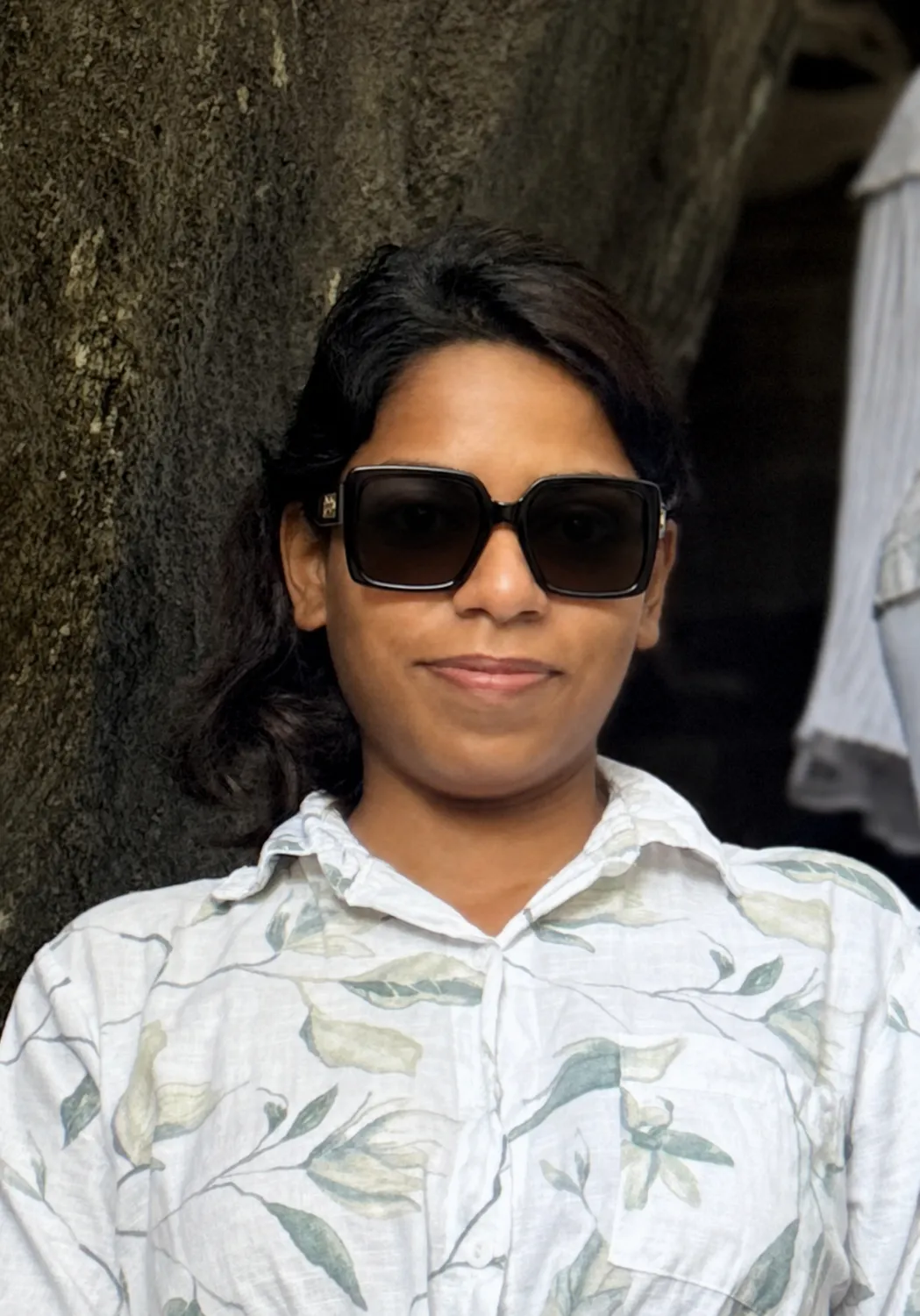 Try this glasses item on the person in the photo.