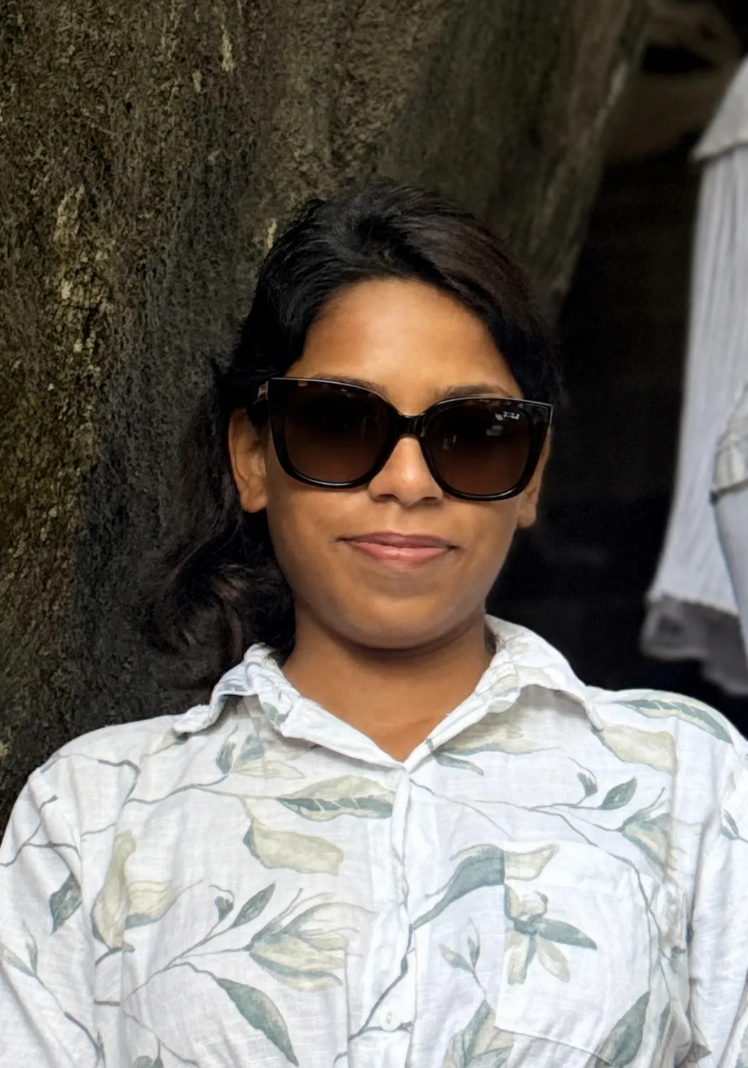 Try this glasses item on the person in the photo.