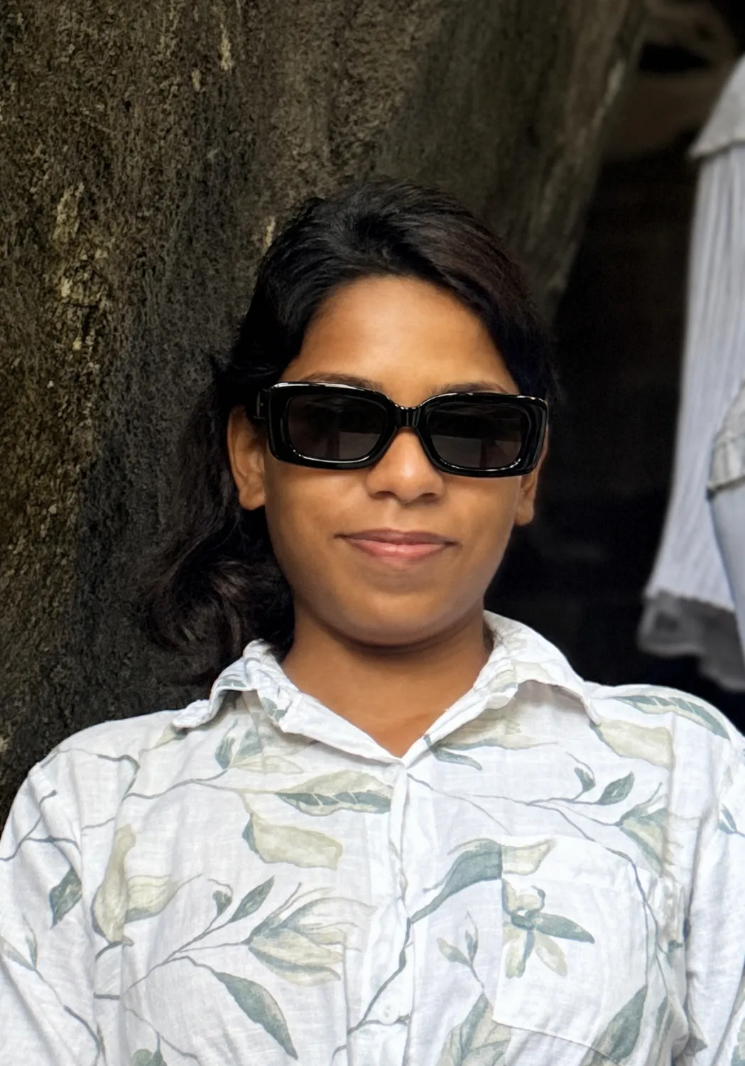 Try this glasses item on the person in the photo.