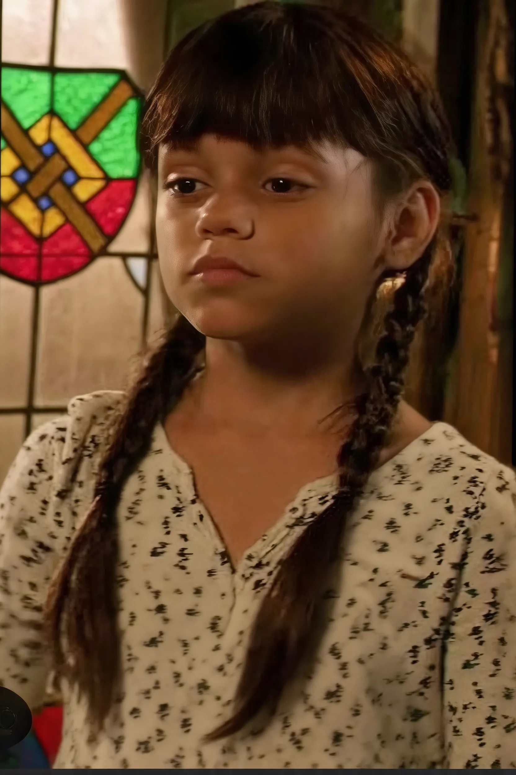 La niña sin su ropa