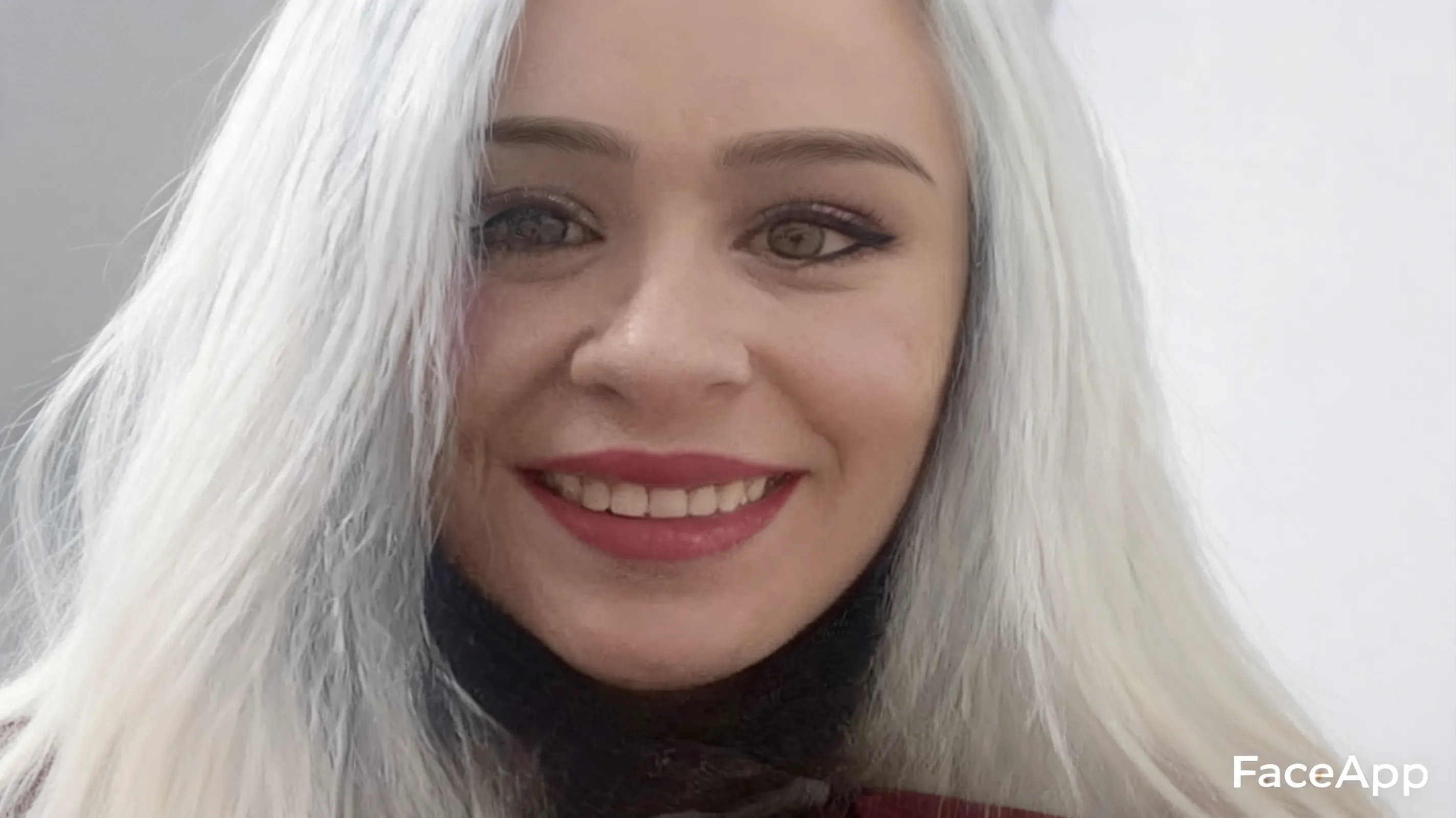 Change my hair color to platinum Ice.