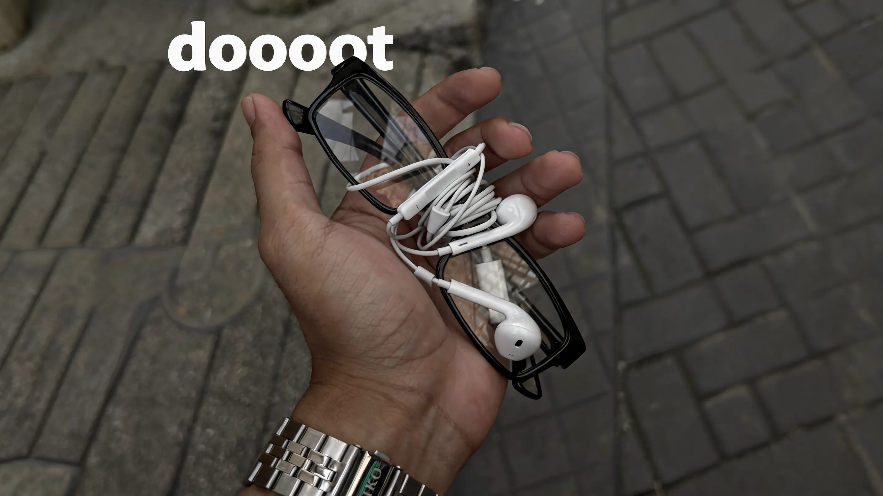 Generate the doooot image for me.